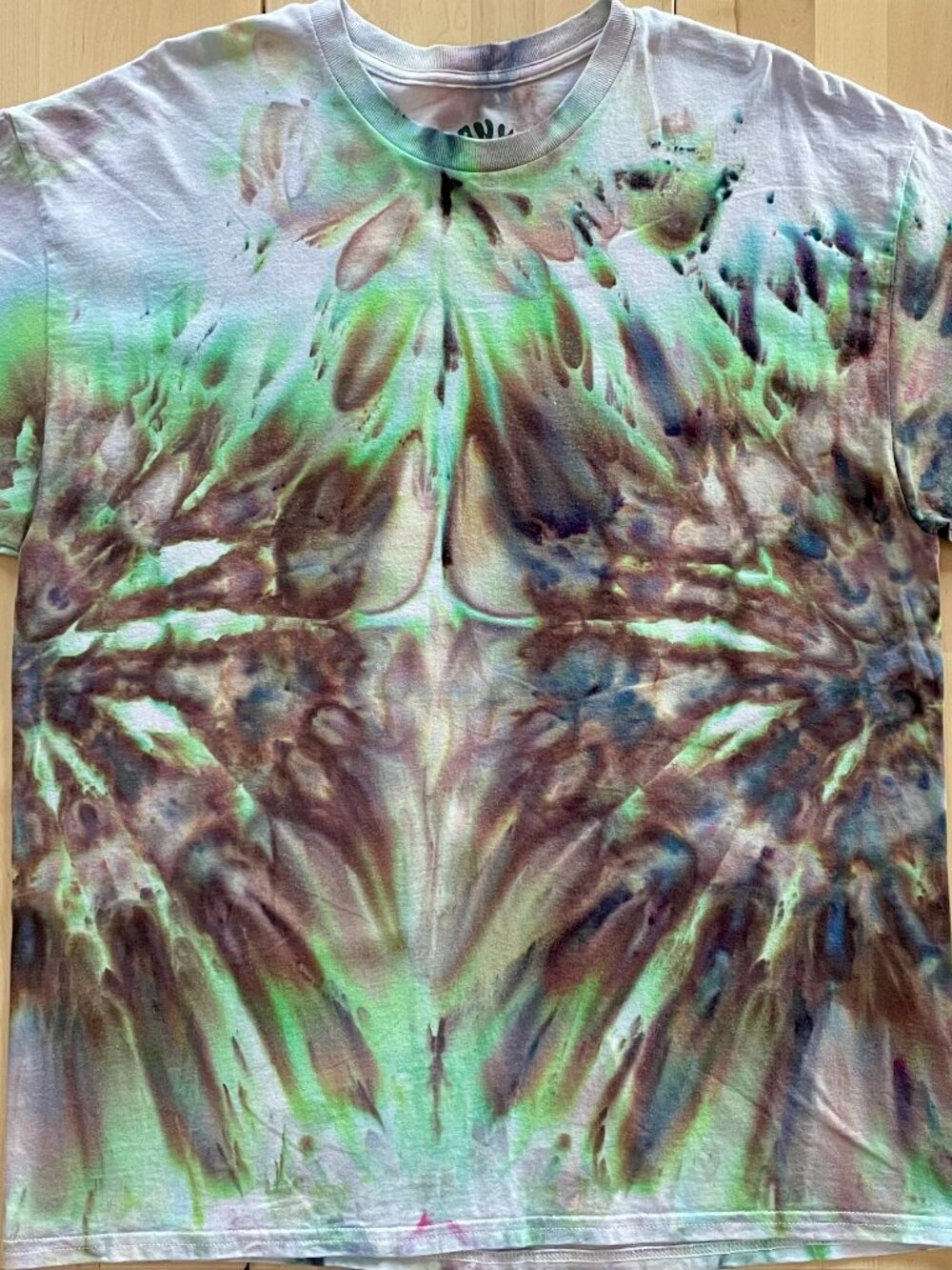 Gildan Unisex Mint Chip Side Swirls Tie Dye T-Shirt size XL Brown Green White